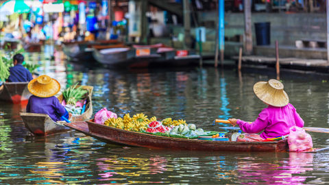 You Need To Shop At These 5 Floating Markets Before They Vanish!