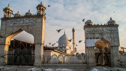This Year Celebrate Eid In Hazratbal Mosque In Srinagar