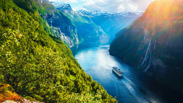 5 Reasons Why Norway Is The Ideal Honeymoon Destination