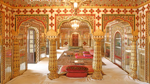 Take With Us A Royal Tour Of The Ever-So-Charming City Palace Of Jaipur!