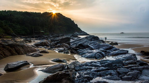 Bored Of The Usual? Here's A List Of The Best Beach Treks In India!