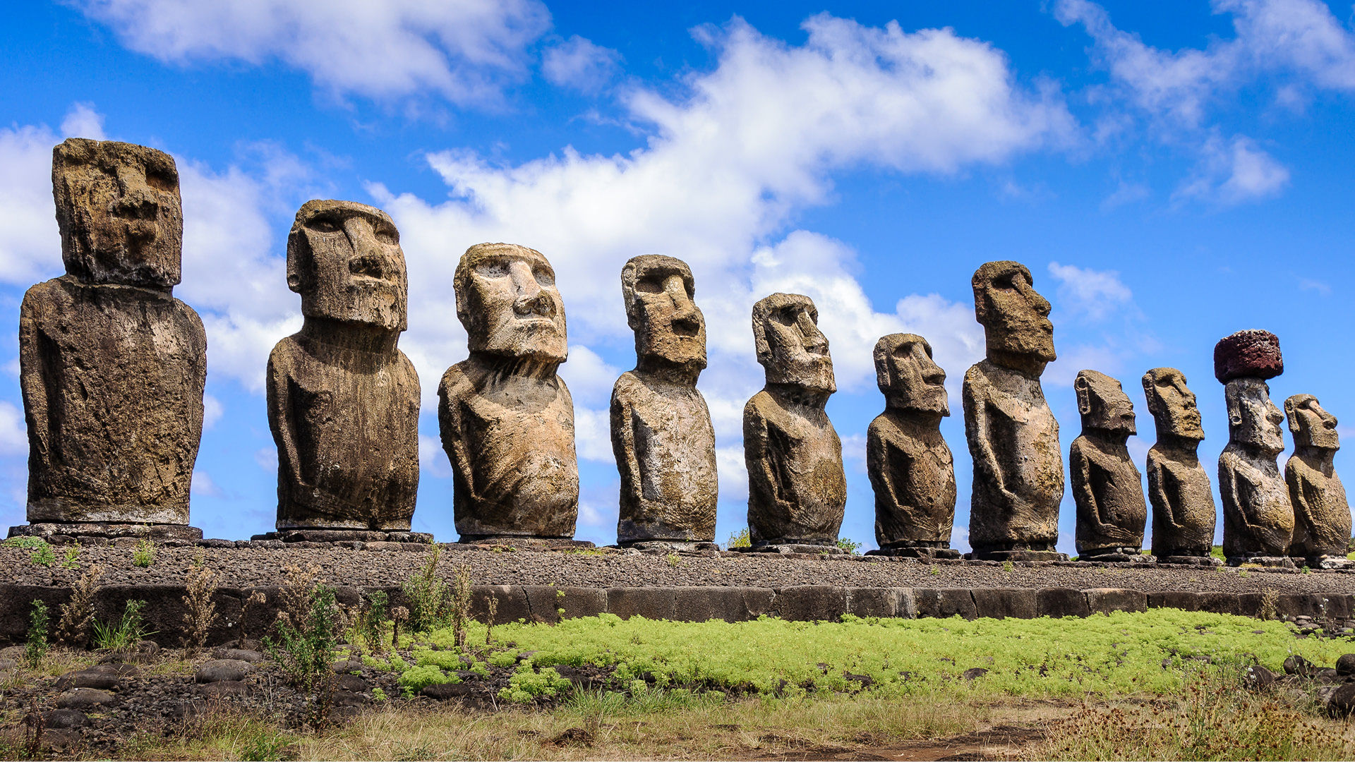 we-find-out-why-there-are-giant-stone-heads-in-the-pacific-ocean