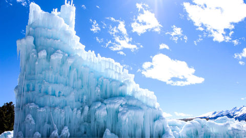 These Gorgeous Ice Castles In the US & Canada Will Be Your Perfect Winter Wonderland!