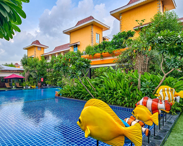 MAYFAIR Lake Resort