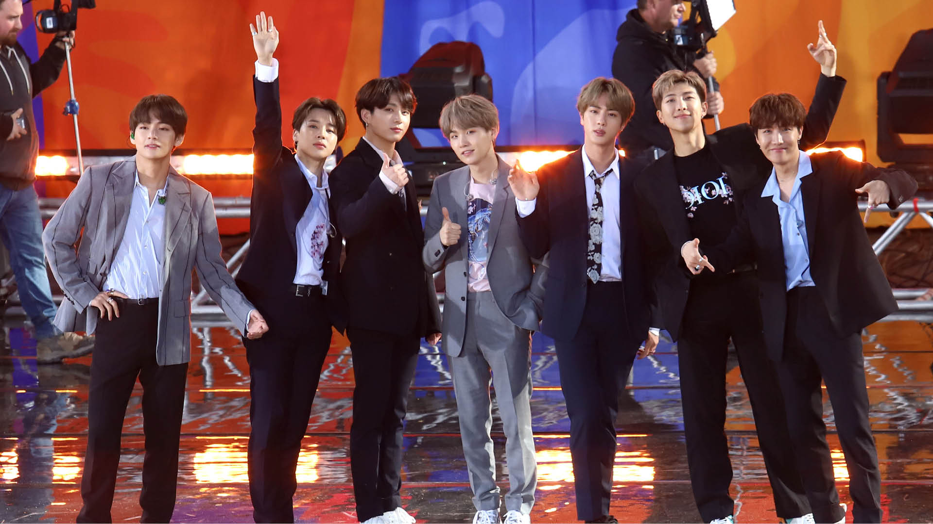 Korean Band BTS Is Touring The World And They’re Bringing Art Along!