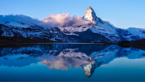 #SomeGoodNews: Switzerland’s Matterhorn Mountain Lights Up With Messages of Hope