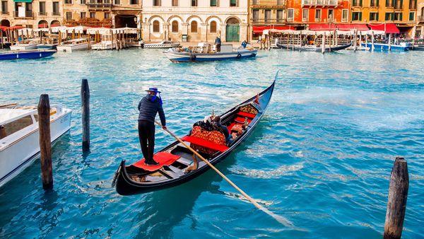 #SomeGoodNews: Venice’s Historic Gondolas Return To The City Canals