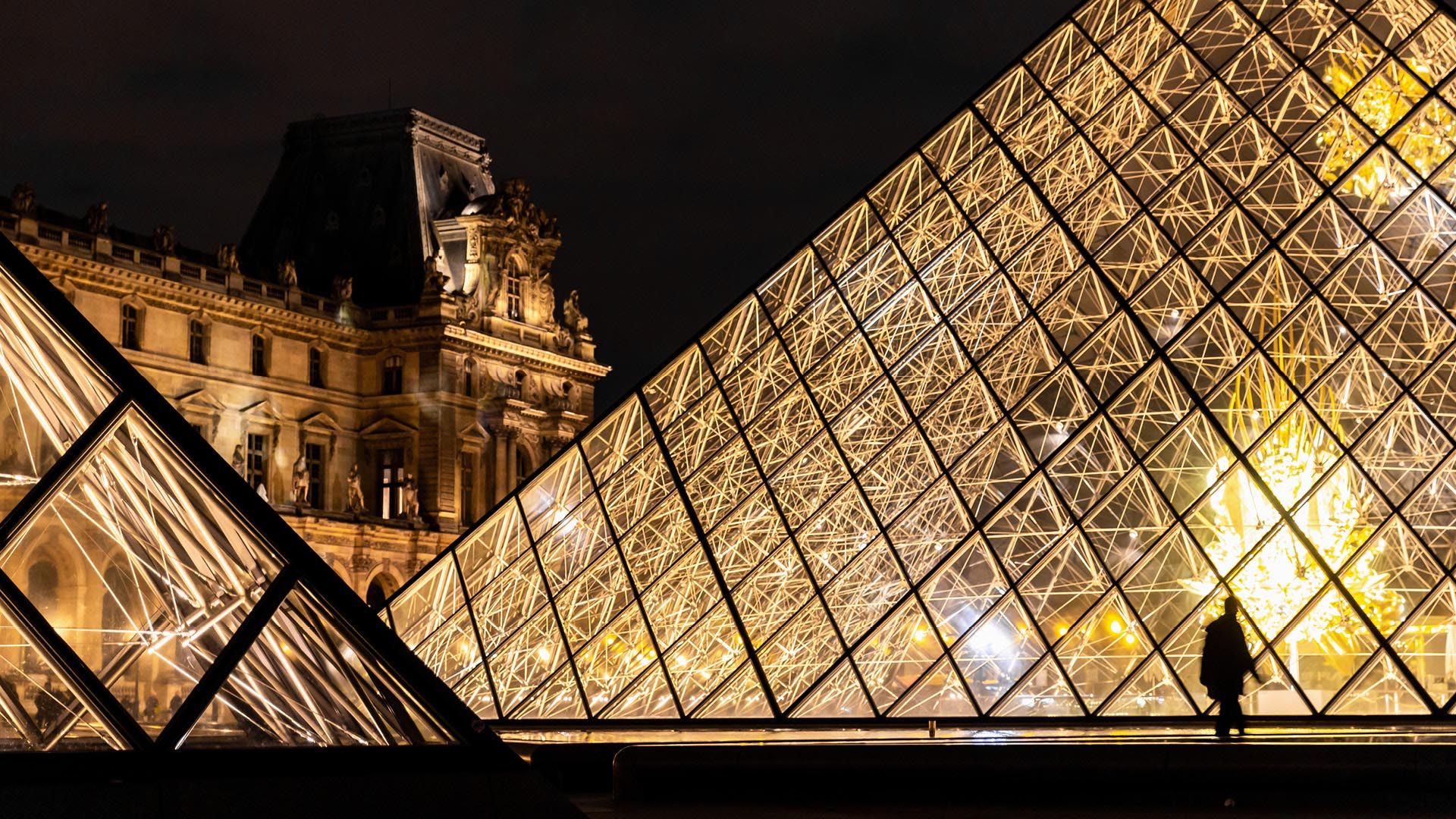 SomeGoodNews The Louvre Museum In Paris Is All Set To Reopen On