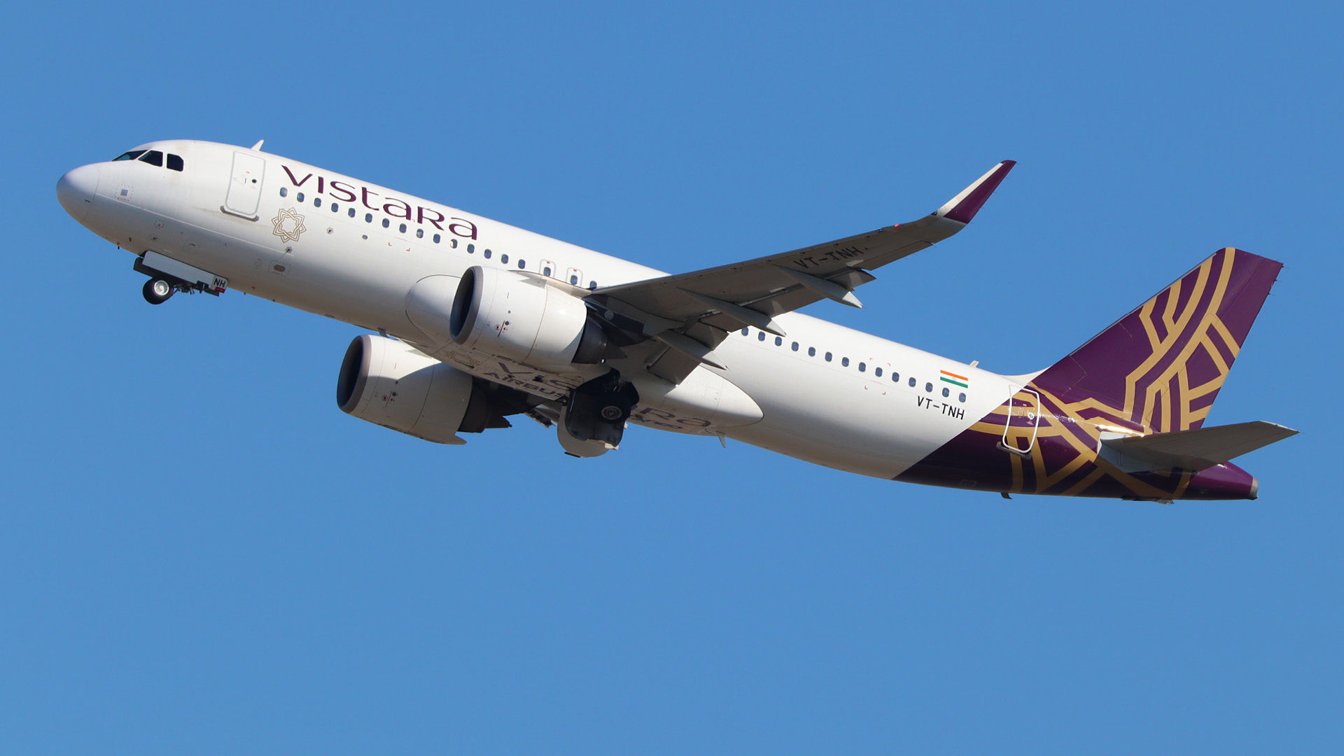 Fly with Vistara