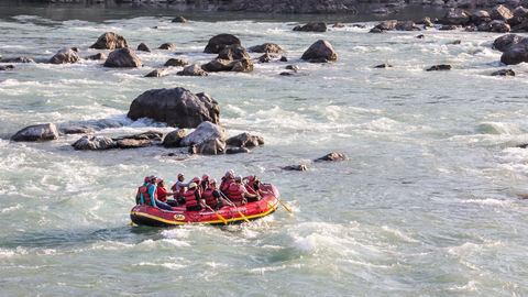 River Rafting In Rishikesh Resumes After A Long Break. All Details Inside!