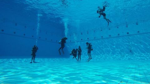 World’s Deepest Diving Pool Is Now Open In Poland