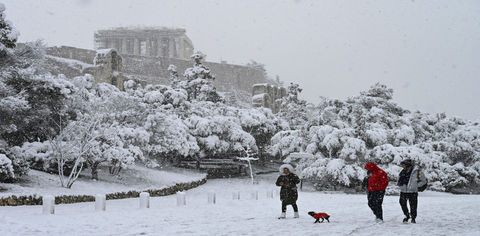 See The Acropolis Covered In Snow After A Rare Storm