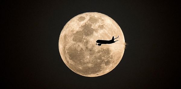 This Qantas Supermoon ‘Flight to Nowhere’ Sold Out In Under 3 Minutes