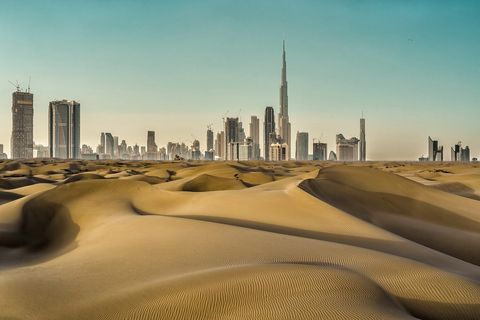 Dubai Travel Guide: The Ultimate Vacation Bible You'll Ever Read!