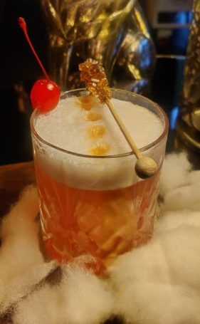 Santa’s Apple At The Leela Palace