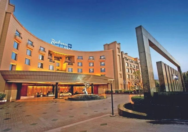 Best Business Hotel - Radisson Blu Plaza Delhi Airport