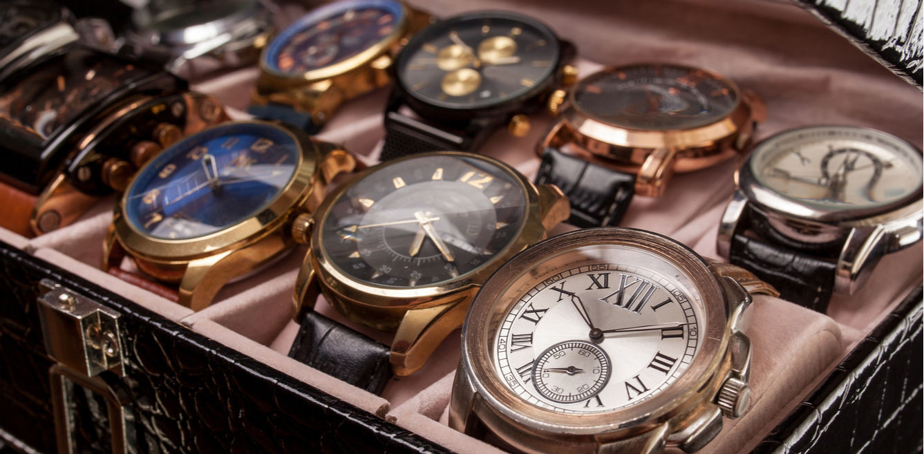 Exquisite Round Dial Rivet Leather Strap Quartz Watch – Inspire Watch