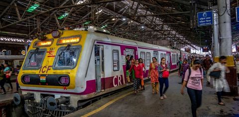 You Can Now Watch Movies And TV Shows While Commuting Via Mumbai Local Trains