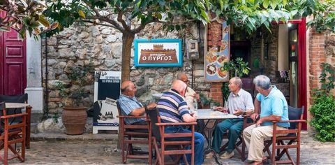 Basic Greek Words, Phrases And Slang To Learn Before You Go To Greece