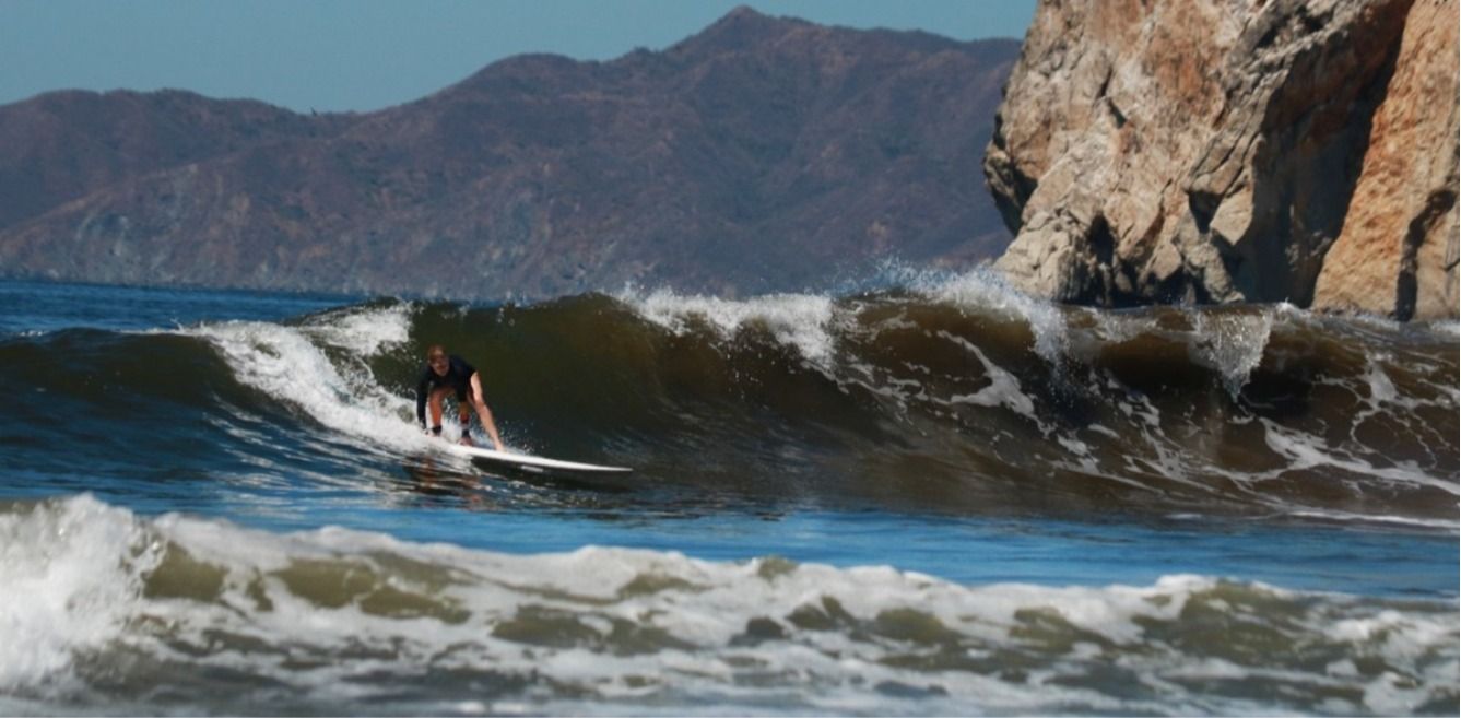 Surfer Dudes' promise endless wave rides