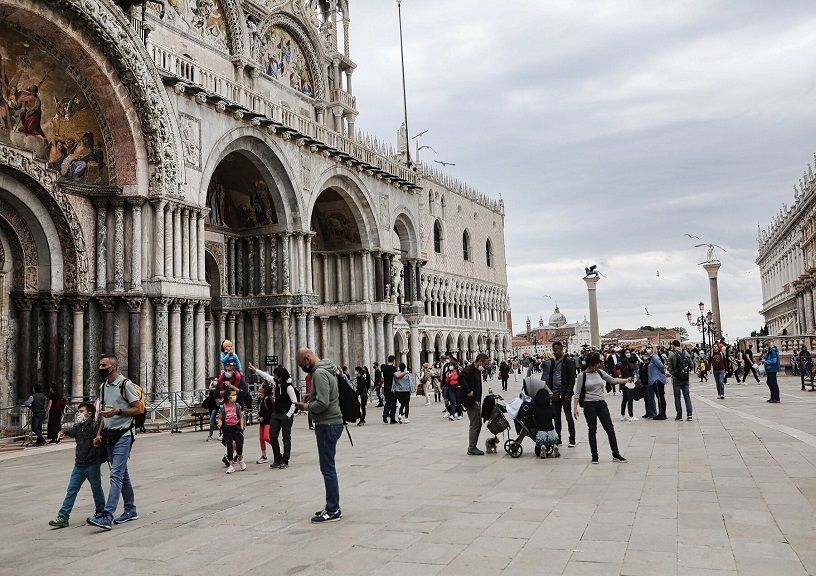 Italy COVID-19 restrictions