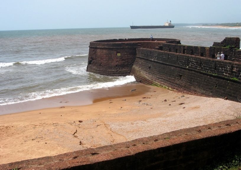 Hidden place in Goa: Sinquerim Fort