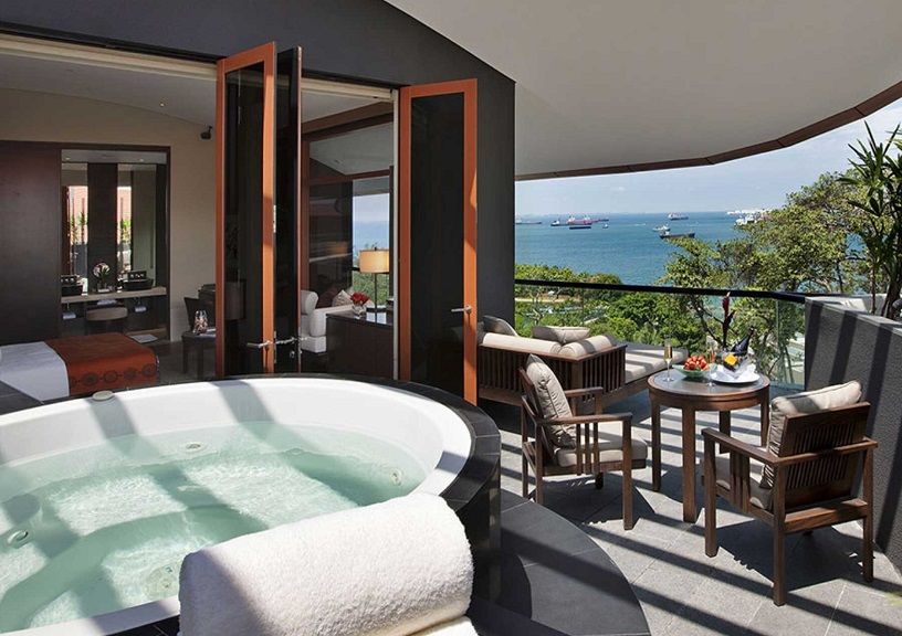 Hotels with private hot tubs