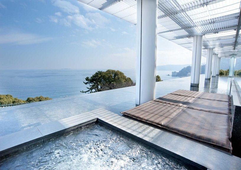 Hotels with private hot tubs