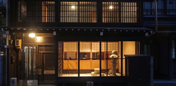 This Under-The-Radar City In Japan Has Hot Springs, Sake Breweries, And a 100-Year-Old Townhouse