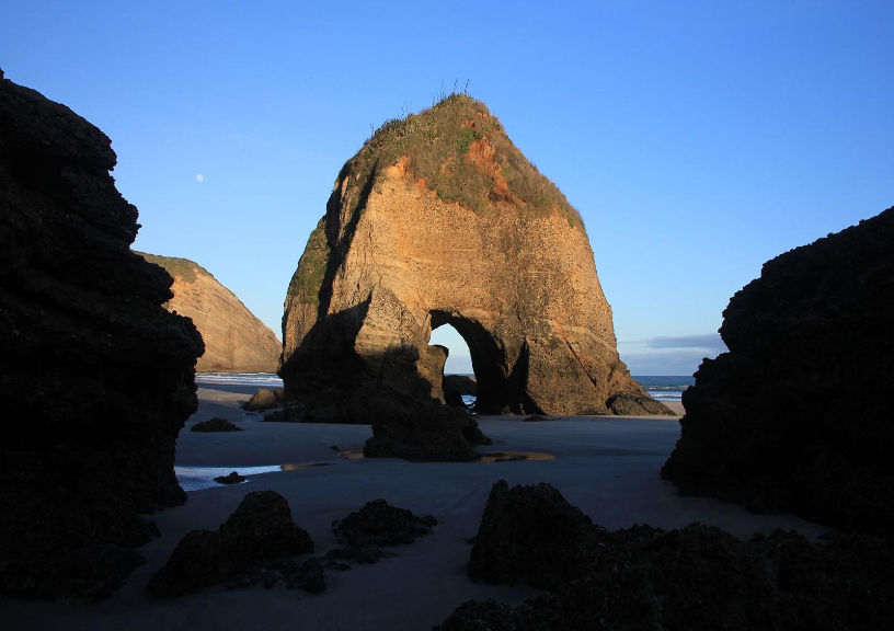 Wharariki Beach