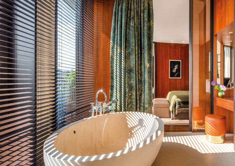 Lavish Hotel Suite Italy