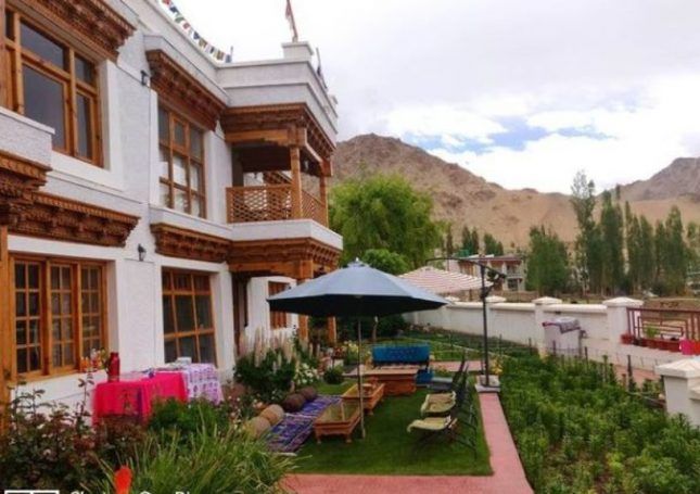Namra Villa