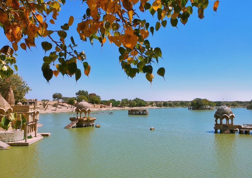 Gadisar lake