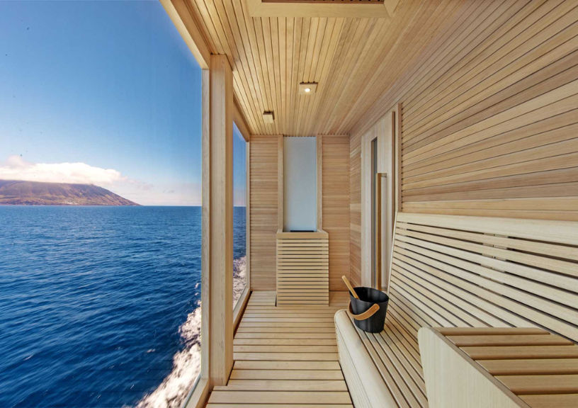Luxury cruise line