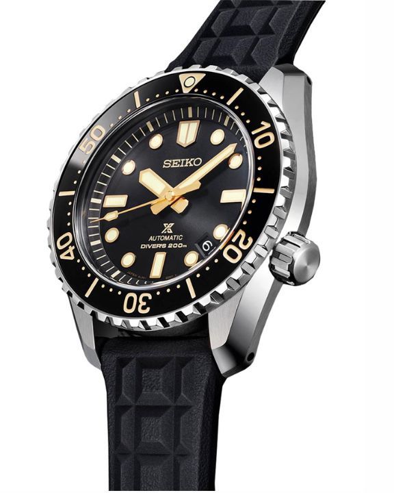 5 Sustainable Luxury Watches For The Eco-Conscious Traveller