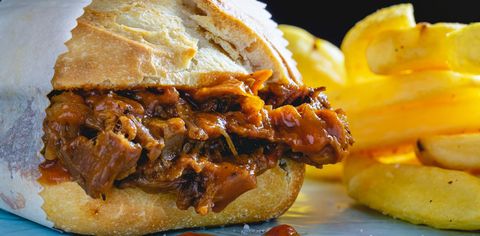 Chef Vicky Ratnani's Korean Pulled Jackfruit Sliders With Aioli And Kimchi Is Perfect For The Rainy Days