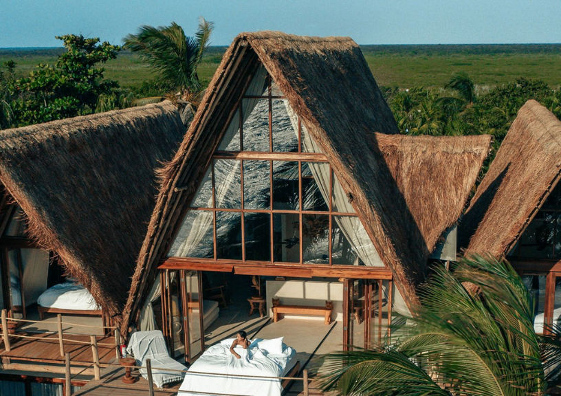 Luxury hotel sleep alfresco