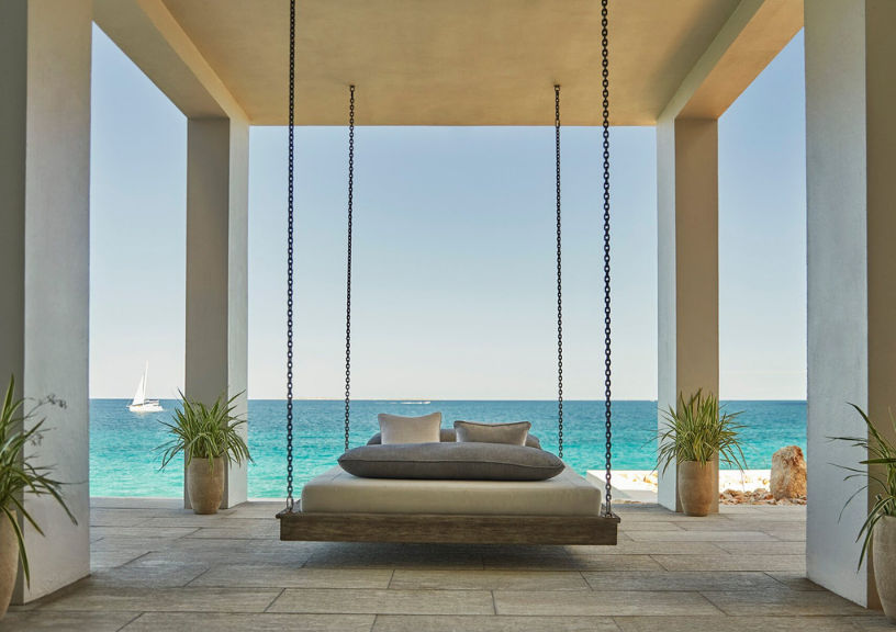 Luxury hotel sleep alfresco