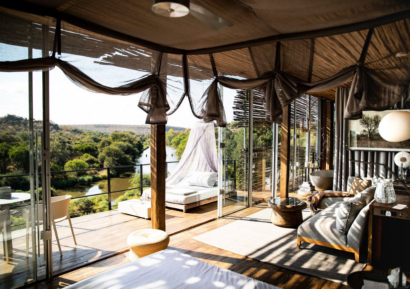 Luxury hotel sleep alfresco