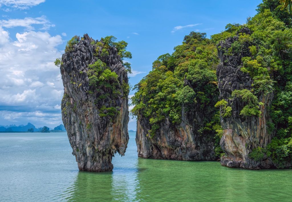 Yacht charter in Singapore
