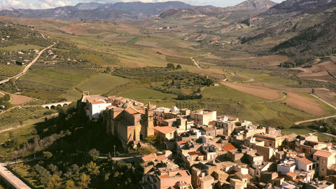 I Stayed In A 1 Euro Villa In Sicily — Here's What It Was Like