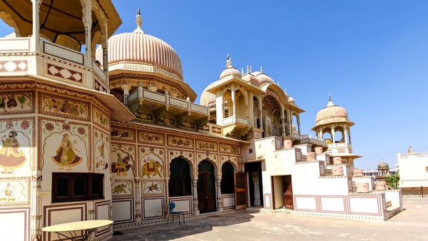 Mandawa Travel Guide: All You Need To Know To Plan A Visit To This Quaint Town In Rajasthan