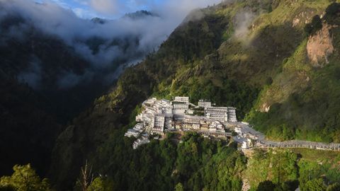 On A Spiritual Sojourn: A Handy Guide For Planning The Vaishno Devi Yatra