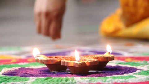 Unique Diwali Gift Ideas To Impress Your Loved Ones This Festive Season