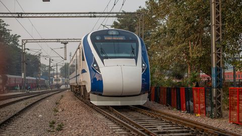 Here's All You Need To Know About The New Vande Bharat Express From Gandhinagar To Mumbai