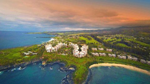 You Can Snorkel With Turtles, Learn To Make Poke And Pool-Hop All Day At This Stunning Hawaiian Resort