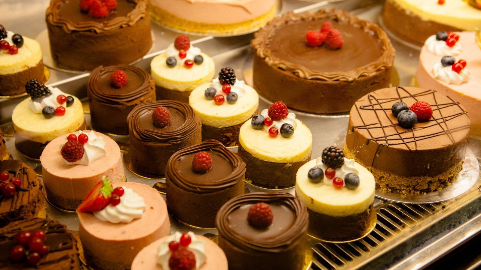 Fnp Cakes 'N' More in New Alipore,Kolkata - Best Cake Shops in Kolkata -  Justdial