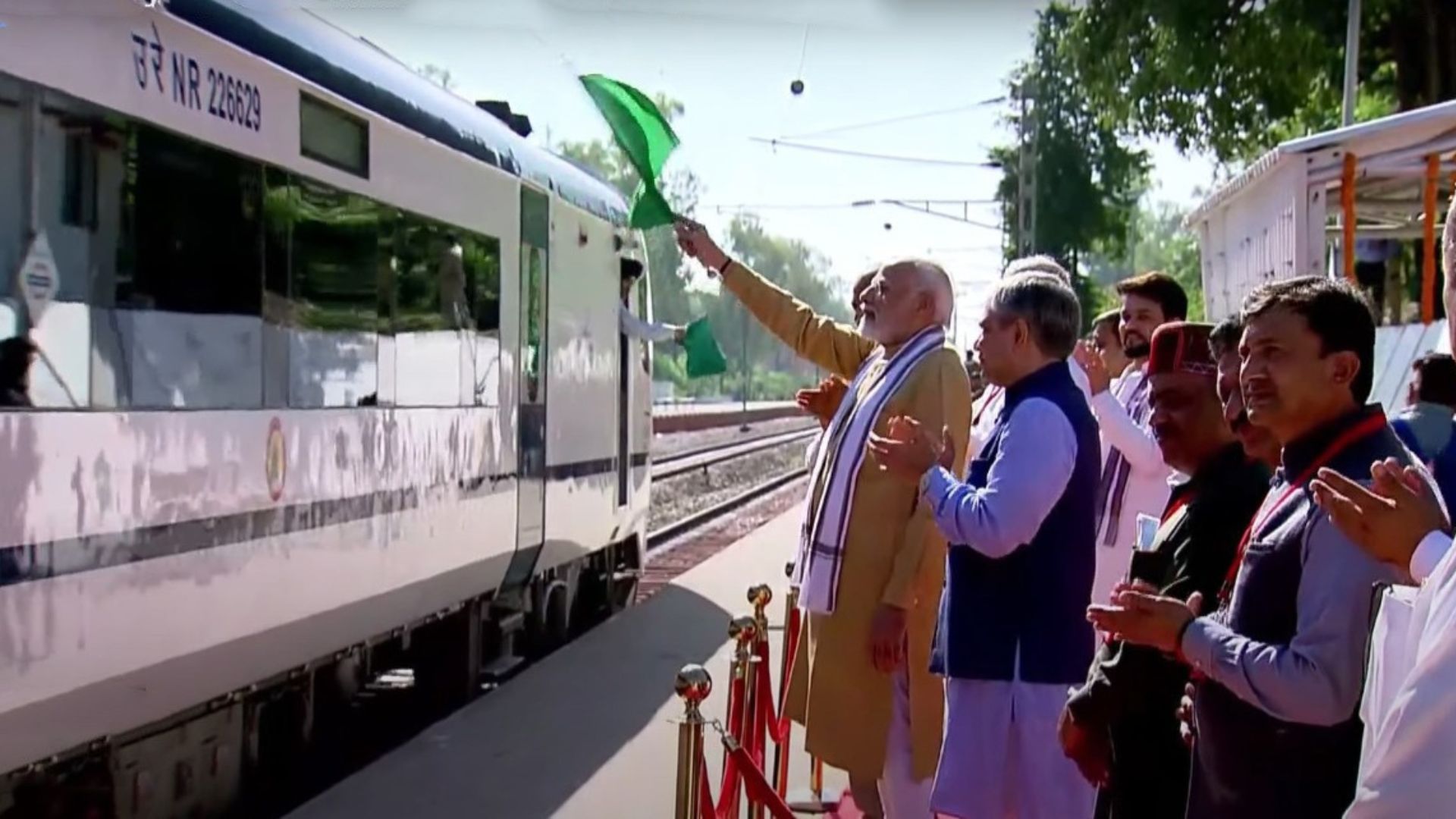 all-you-need-to-know-about-vande-bharat-express-trains