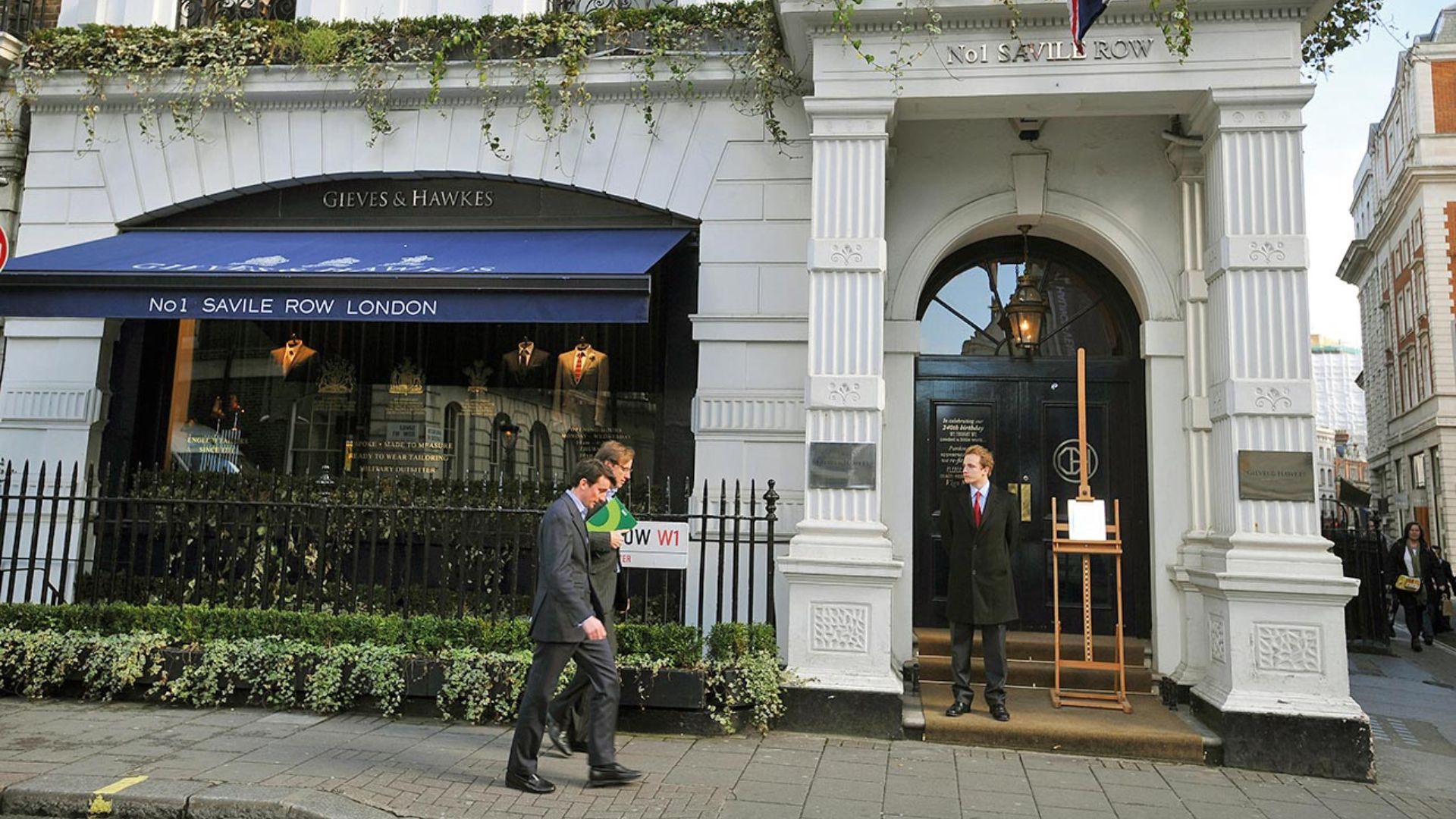 Louis Vuitton Selfridges London Contact Numbered List