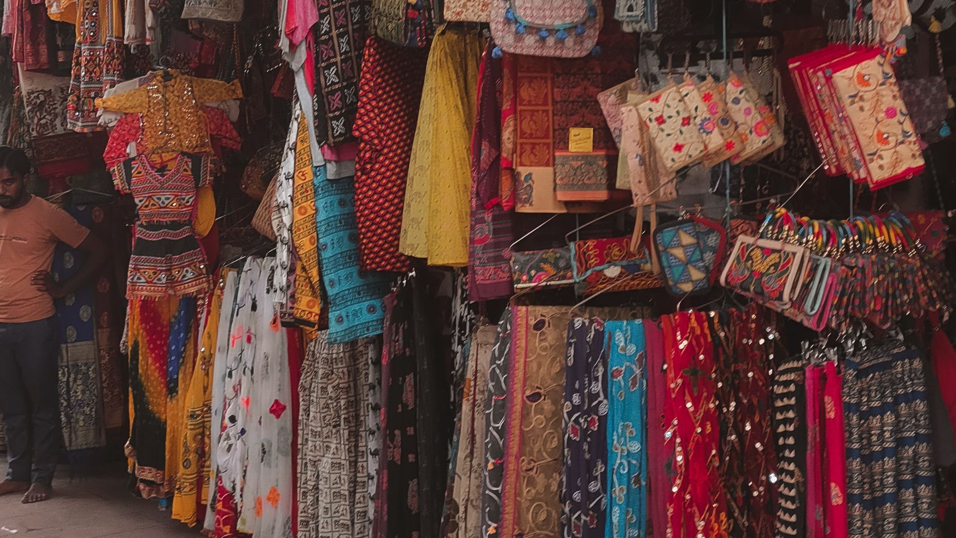 Here's Your Ultimate Guide To The Best Places For Shopping In Lucknow